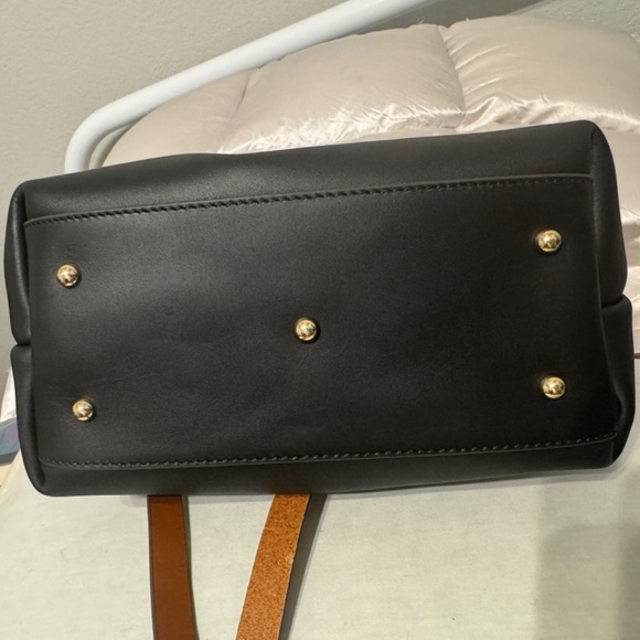 Dooney & Bourke - Picture 4 of 7